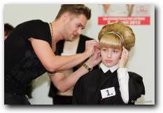 Creative Image Team - &uacute;�es v&iacute;t�zn&eacute;ho modelu